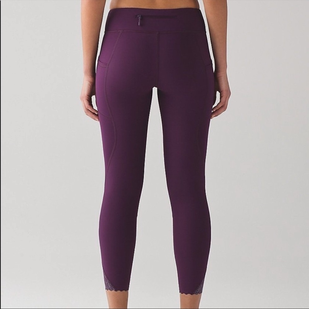 Lululemon Tight Stuff Scallop Reflective Leggings - Picture 2 of 9